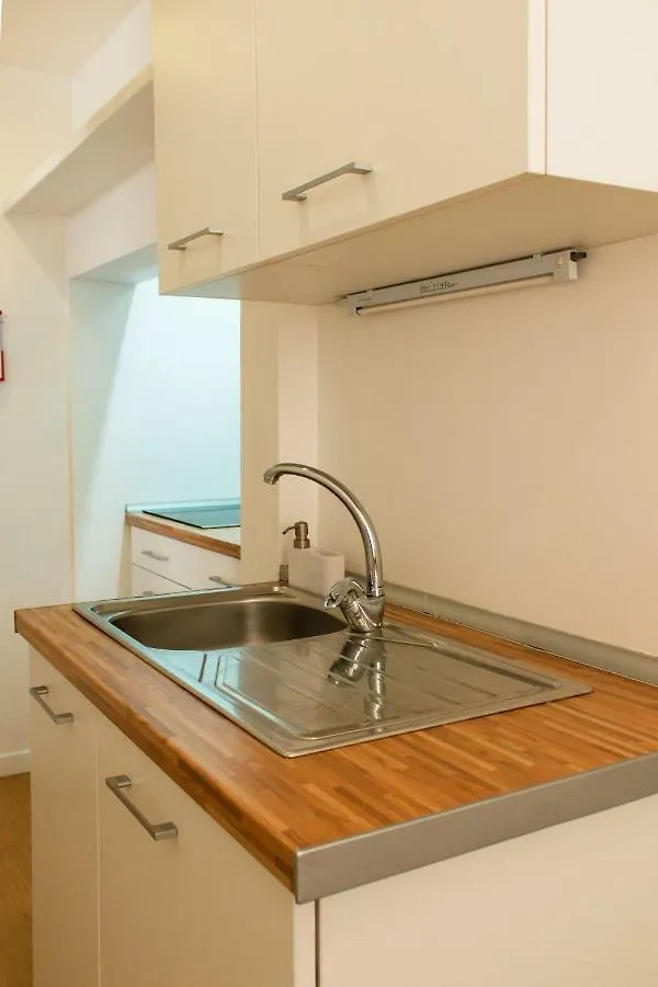 Apartment Like Home By Madrabica Lisbon