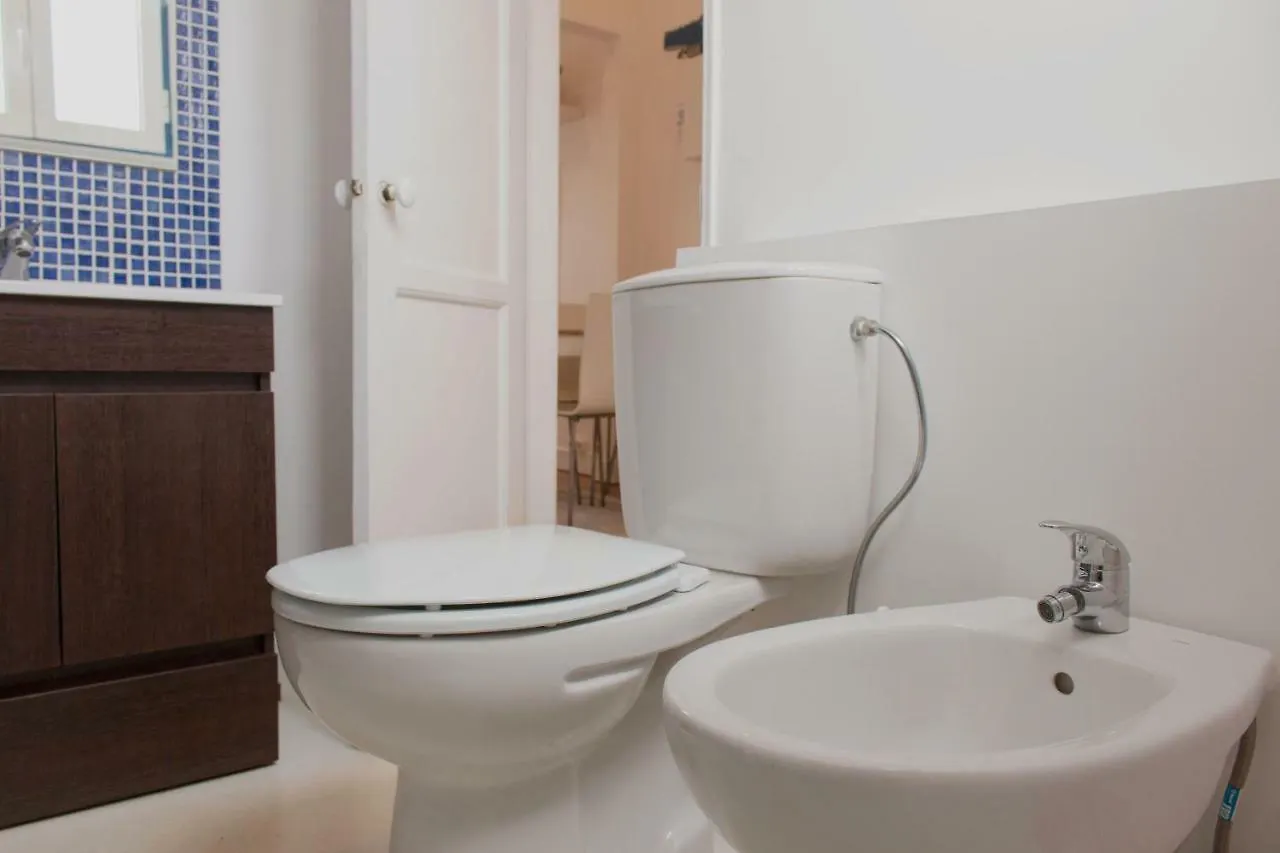 Like Home By Madrabica Lisbon Apartment